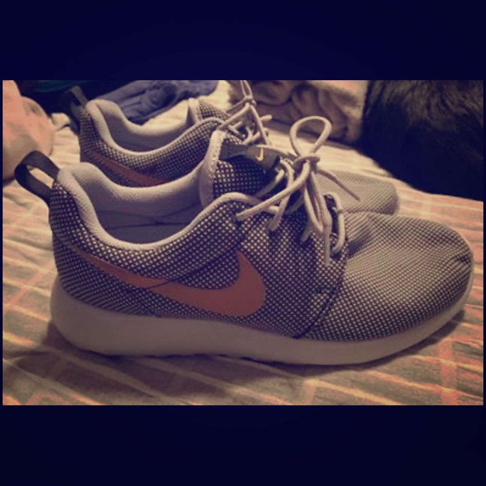 Women’s Nike Roche Runs